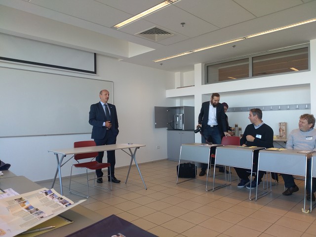 pondelok, 10. decembra 2018 9:02:01