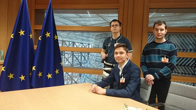štvrtok, 8. novembra 2018 9:18:31