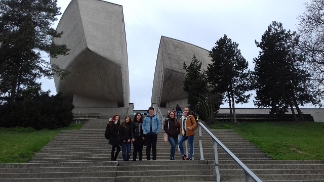 piatok, 12. apríla 2019 8:43:16