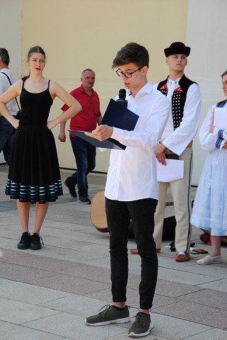 štvrtok, 6. júna 2019 11:04:15