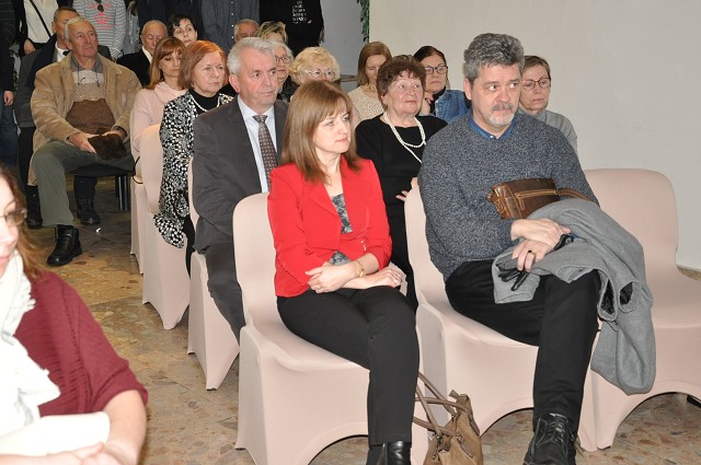 štvrtok, 17. januára 2019 17:42:46