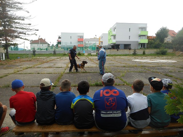 štvrtok, 22. augusta 2019 9:07:59